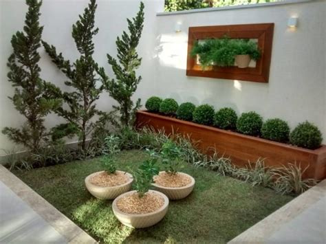 Crea un espacio verde con contenedores para plantas de interior